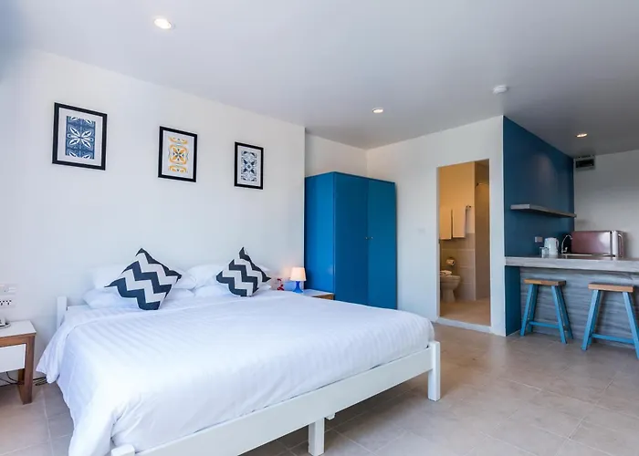 Maikhao Hotel, Phuket