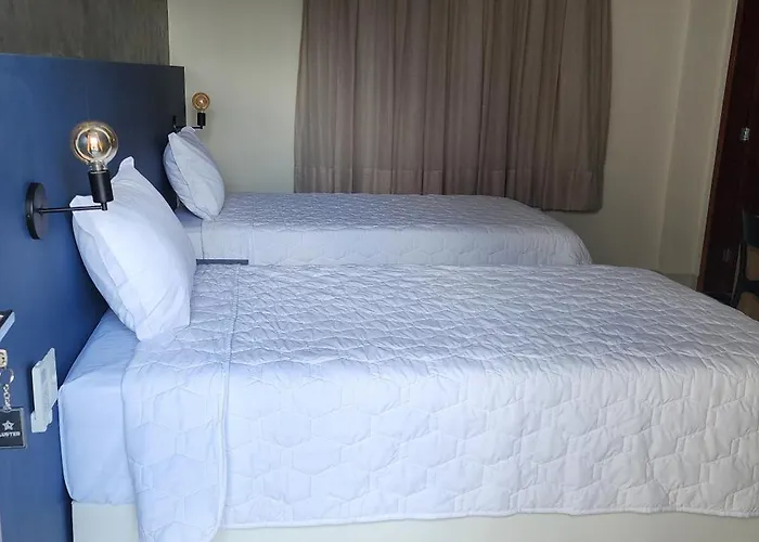 Luster Hotel