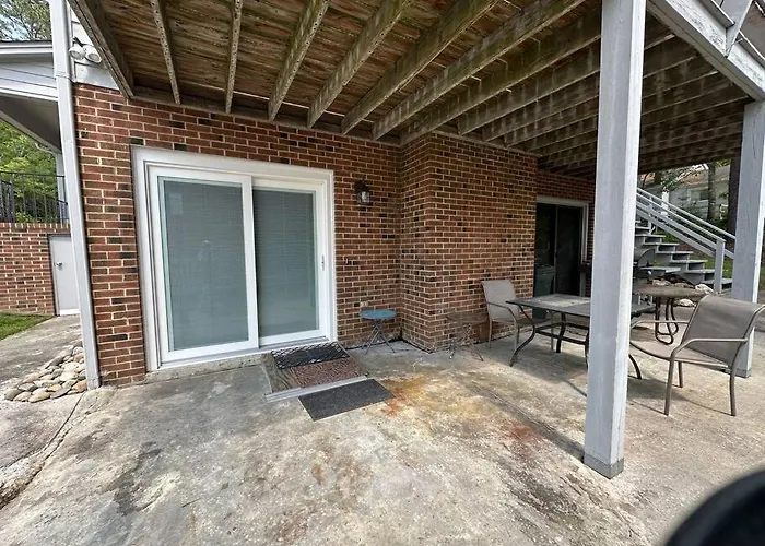 Quiet, Golf Lake Community Cozy 2Bdr 1 Bth Getaway