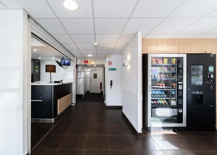 B&B HOTEL Calais Terminal Cité Europe 2 étoiles