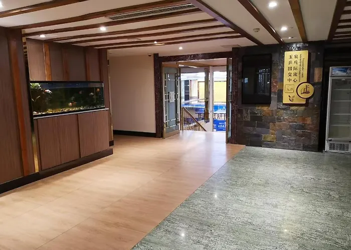 Jinan Yuquan Simpson Hotel