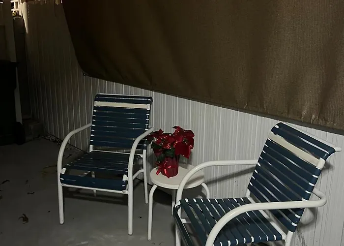 Private Studio In West Hialeah