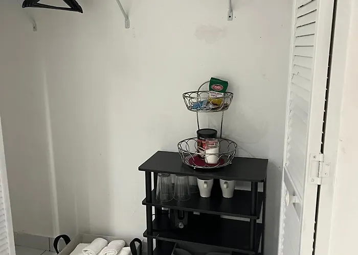 Private Studio In West Hialeah