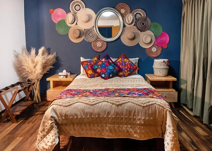 Homestal California Hostal En Tlaquepaque
