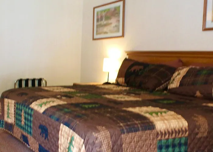 Lake George Inn