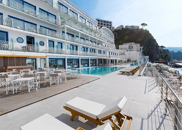 Alimuri Bay Resort