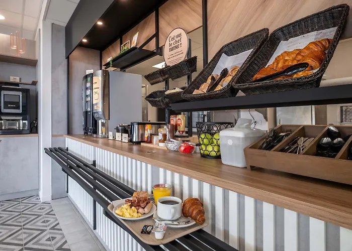 B&B HOTEL Saintes