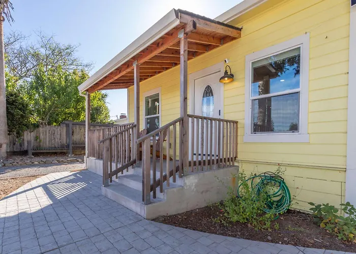 Relaxing 3Br Home With Vineyard View Rooftop Deck And Game Room