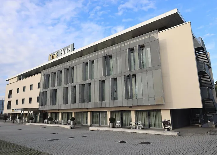 One Hotel&Restaurant