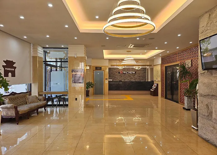 Pungnam Tourist Hotel