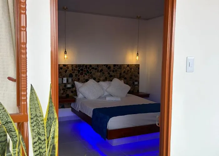 Hotel Balcon De Los Alpes Plus