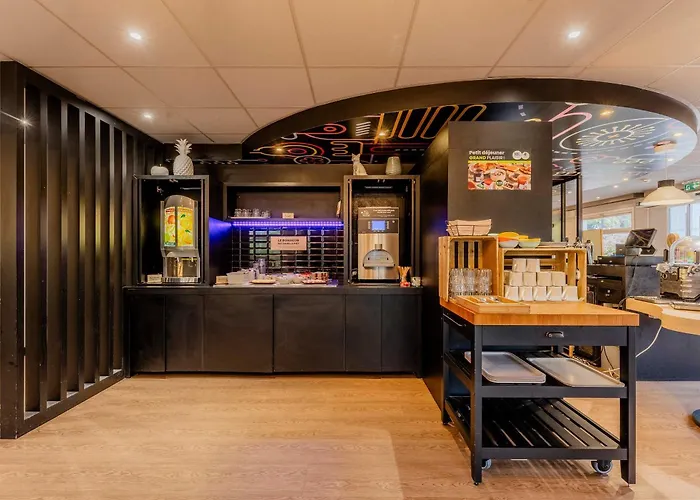 B&B HOTEL Lille Villeneuve d'Ascq Hôtel de Ville