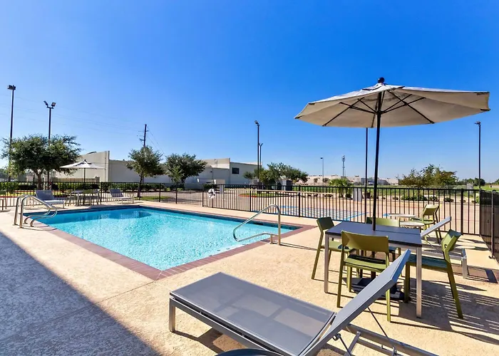 Spark By Hilton Pearland