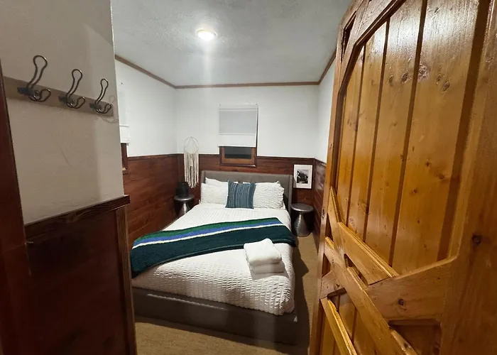 Three Pines Cabins