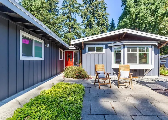 Mid-Century Modern Home - 3-Bedroom Rambler