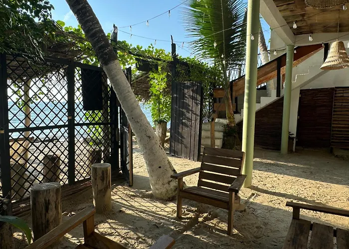 Cabana Punta Coral