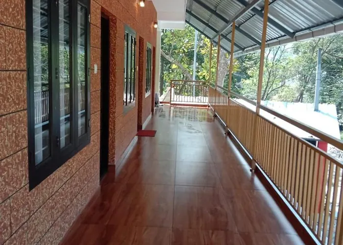 Athirappilly Inn Rooms & Suites