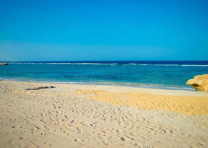 Oyster Bay Beach