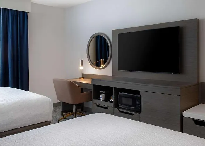 Hampton Inn By Hilton Winnipeg Downtown