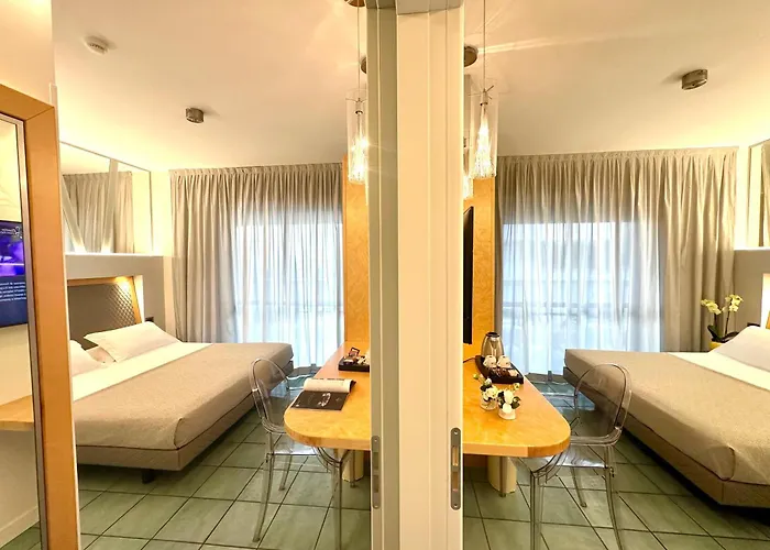 Club House Hotel