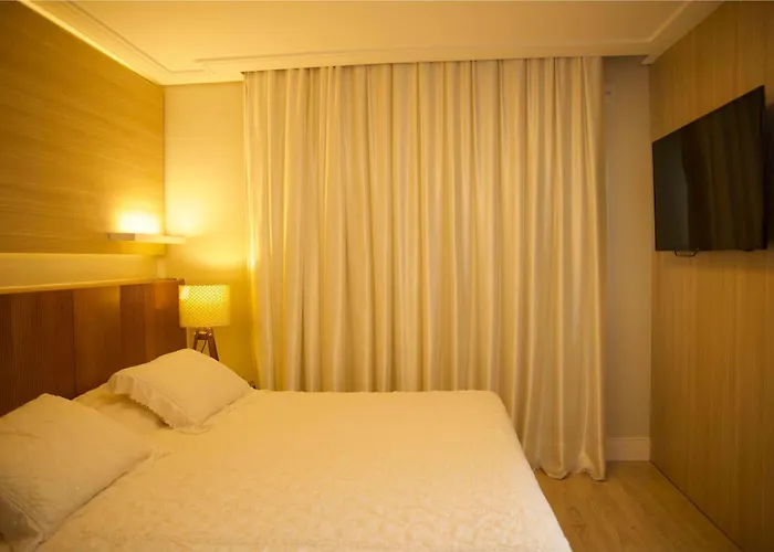 Mogano Premium Hotel - ELETROPOSTO