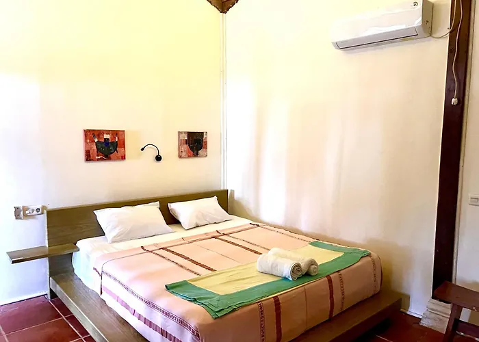 Arys Lagoon Bungalow & Hotel