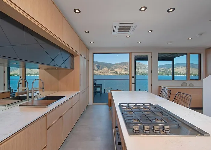 Nest Luxury Modern Lake House
