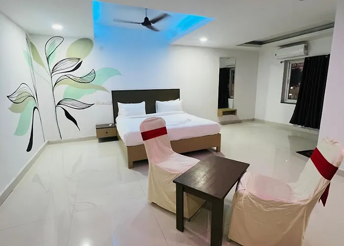 V Grand Rooms And Banquets