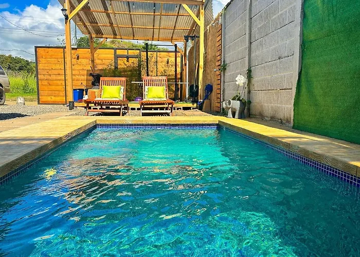Hotel Near Playa Jaco With Pool, Gym And Pickleball