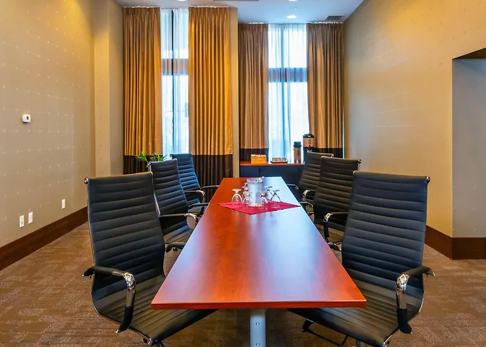 Grand Park Hotel Vancouver Airport, An Ascend Collection Hotel