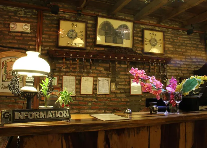 Grandpa'S Inn