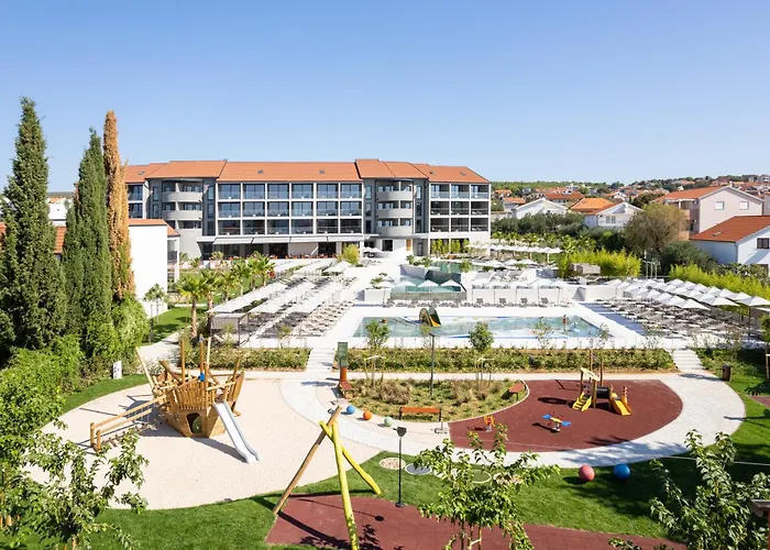 Molum Hotel & Residences