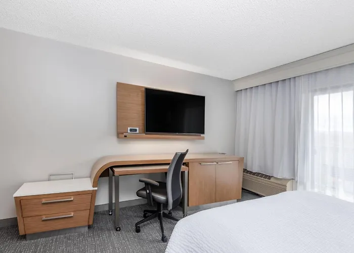 Courtyard By Marriott Reno