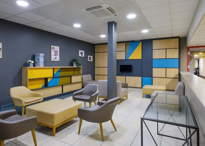 B&B Hotel Villeneuve Loubet Village