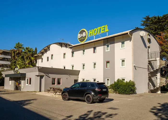B&B Hotel Villeneuve Loubet Plage
