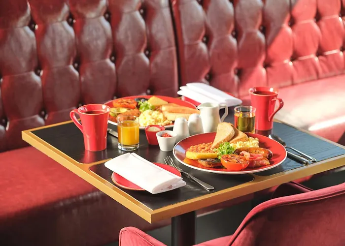 Radisson Red London Gatwick Airport