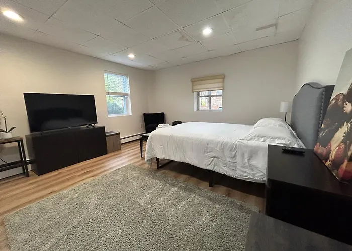 H1 One Bedroom Apt Downtown Stamford