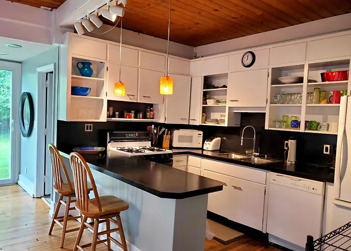 Walking Distance To Downtown Grand Haven
