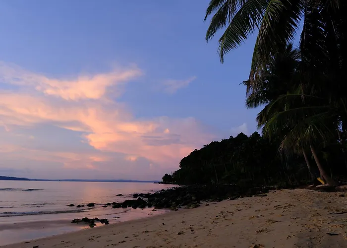 Lily'S Beach Bungalows