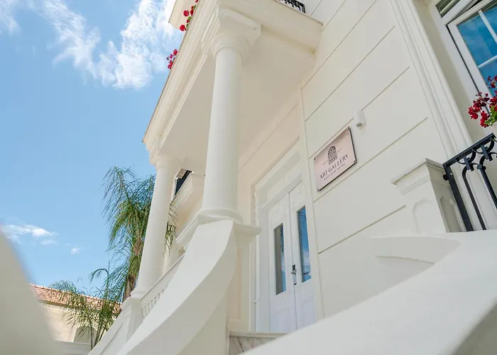Art Gallery Boutique Hotel