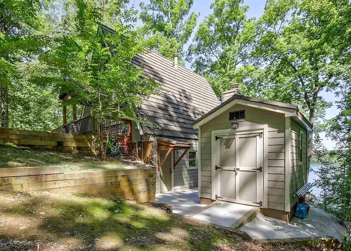 Cozy 3Br Cabin With Lake View In Dawsonville
