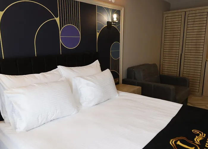 Iron Loft Hotel