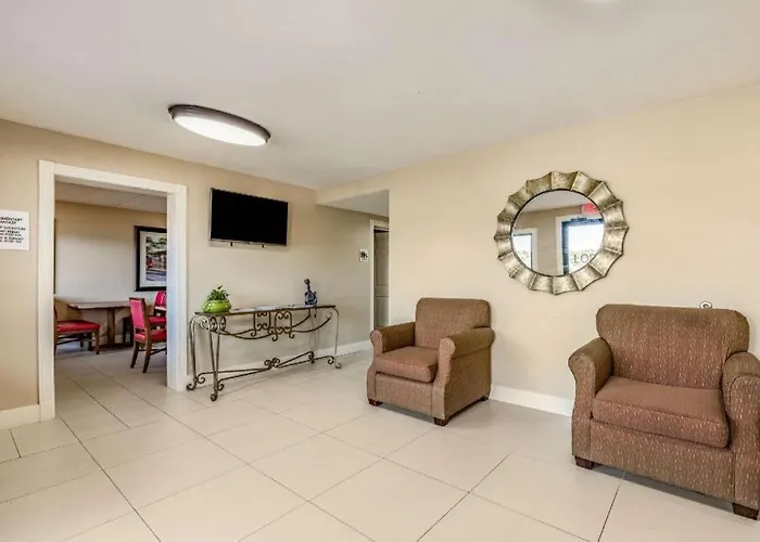Rodeway Inn & Suites