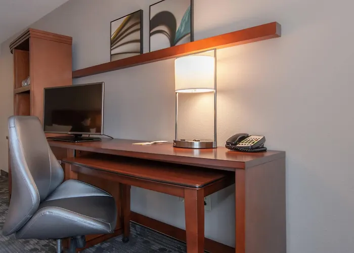 Courtyard By Marriott Charlotte Lake Norman