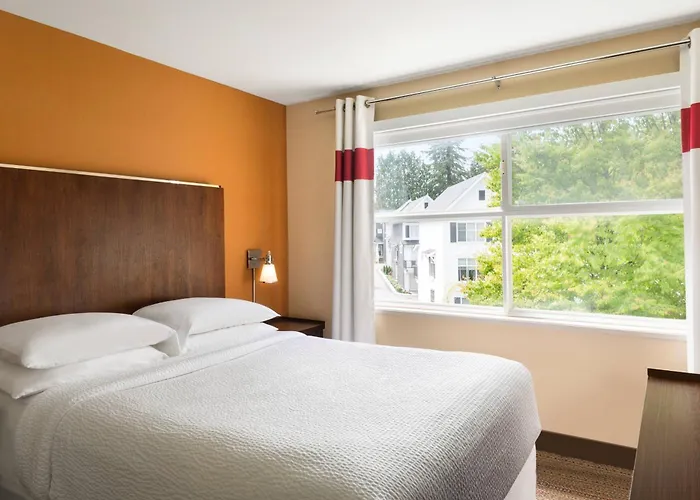Four Points By Sheraton Surrey