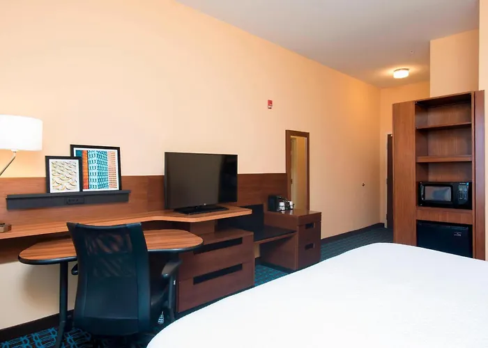 Fairfield Inn & Suites By Marriott Jackson Clinton