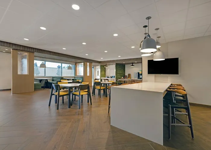 Fairfield Inn & Suites By Marriott Milwaukee Brookfield
