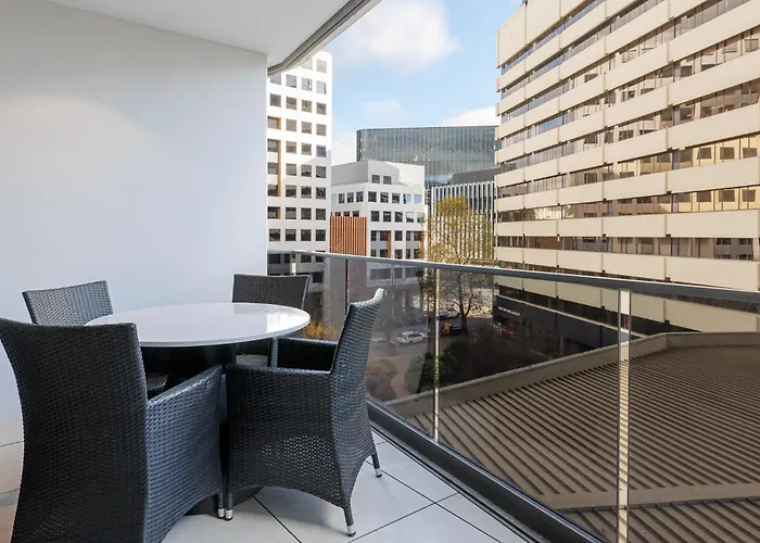 Meriton Suites Canberra
