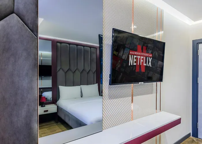 Heaven Premium Hotel Restaurant & Airport Shuttle