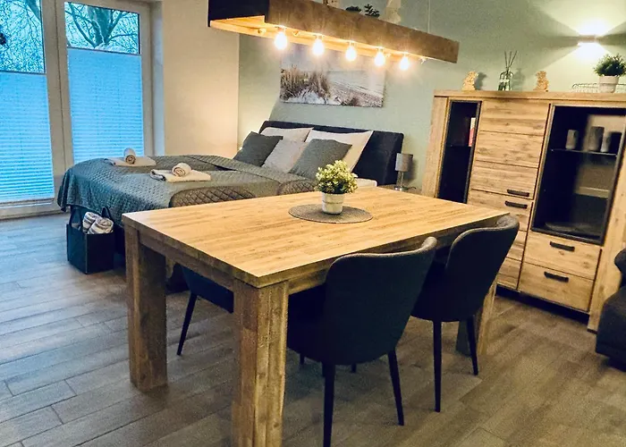 Kleine Auszeit -- inklusive Parkplatz&WiFi, Geschirrspüler, Waschmaschine&Terrasse mit Strandkorb -- Perfekt für Urlaub&Business